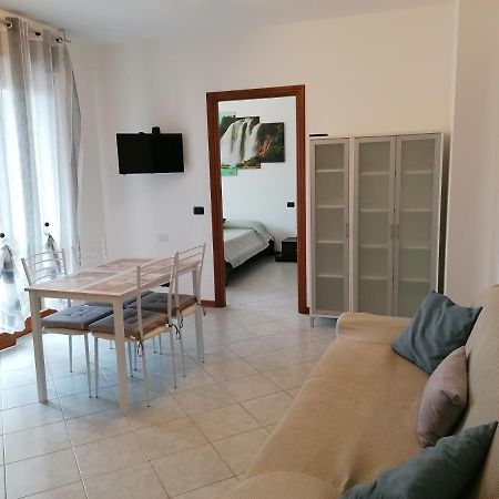 Accogliente Bilocale Apartment โนวารา ภายนอก รูปภาพ