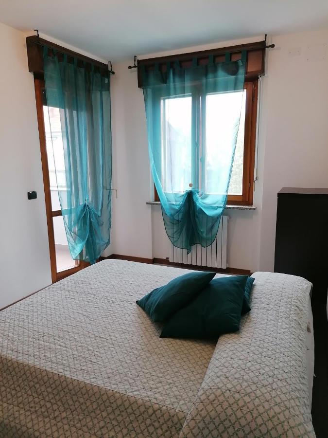 Accogliente Bilocale Apartment โนวารา ภายนอก รูปภาพ