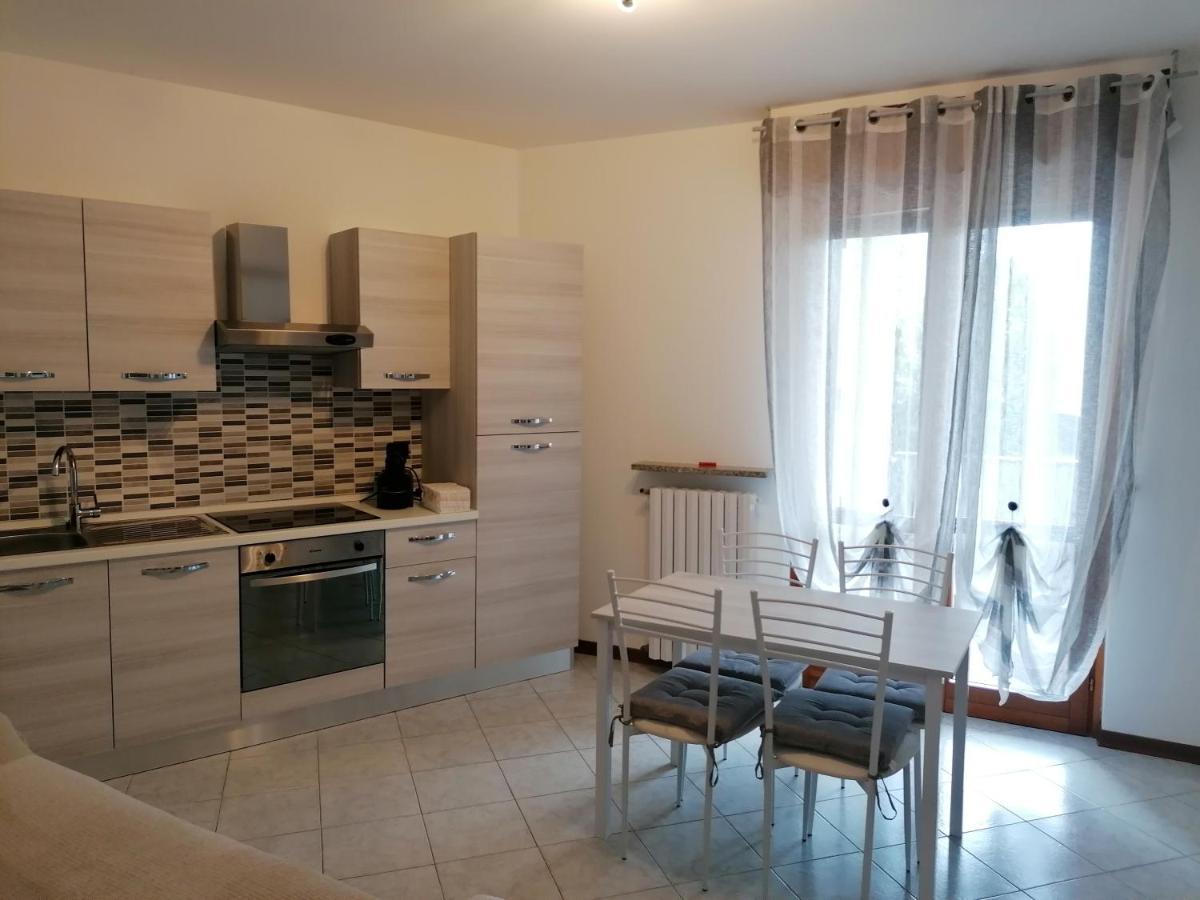 Accogliente Bilocale Apartment โนวารา ภายนอก รูปภาพ