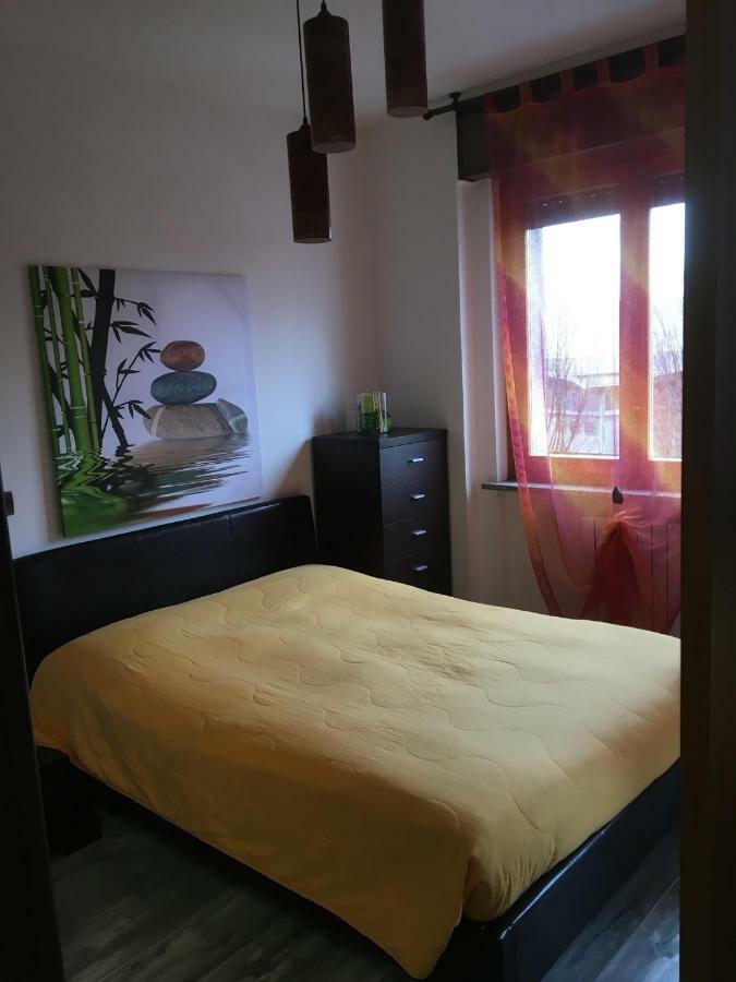 Accogliente Bilocale Apartment โนวารา ภายนอก รูปภาพ