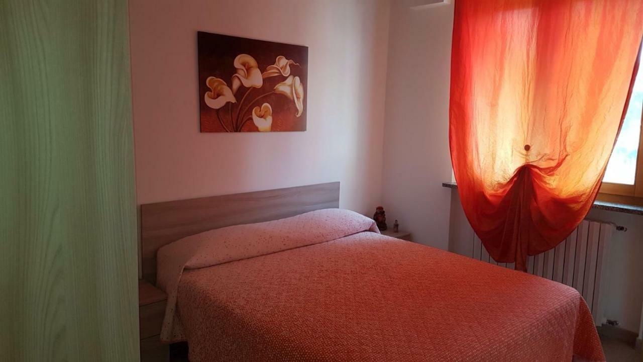 Accogliente Bilocale Apartment โนวารา ภายนอก รูปภาพ